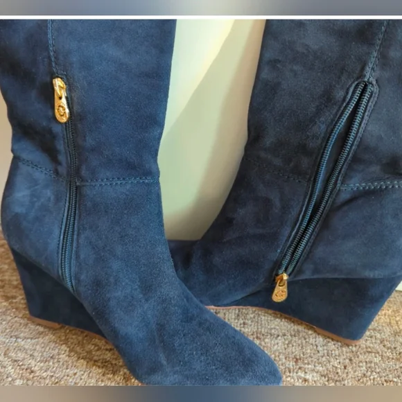 Gorgeous Blue Suede Boots 8 1/2 Covered Wedge Heel - Picture 2 of 12
